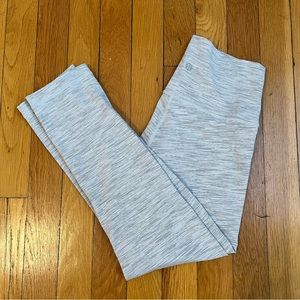 [SOLD] Lululemon Wunder Under 21” Crop Leggings